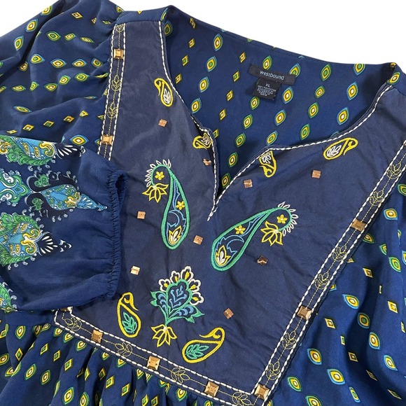 Westbound Tops - Bohemian Indie Paisley Print Embroidered Bedazzled Women's Blouse‎ Top Floral XL